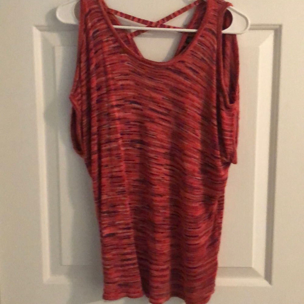 Short sleeve women’s top